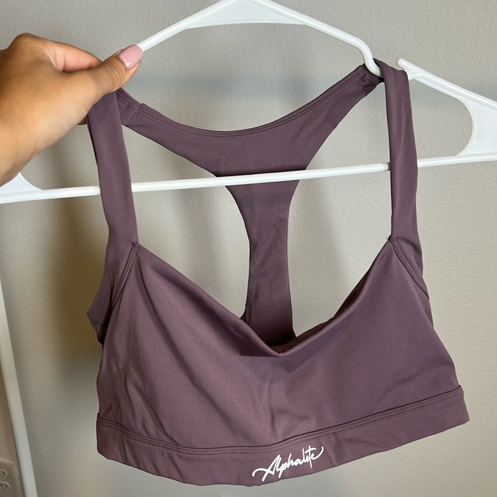 Alphalete sports bra